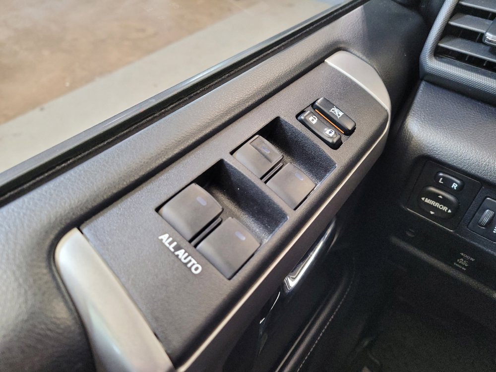 Used 2018 Toyota 4Runner SR5 Premium AWD/4WD image 27