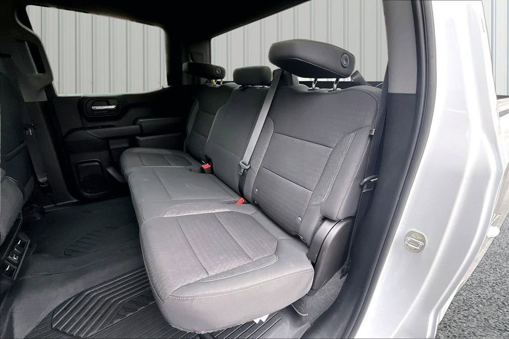 Used 2022 Chevrolet Silverado 1500 LT AWD/4WD image 19