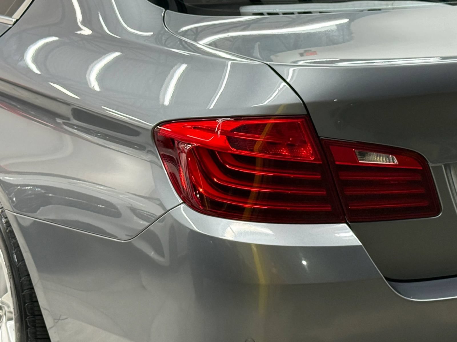 Used 2015 BMW 528i Sedan RWD image 12
