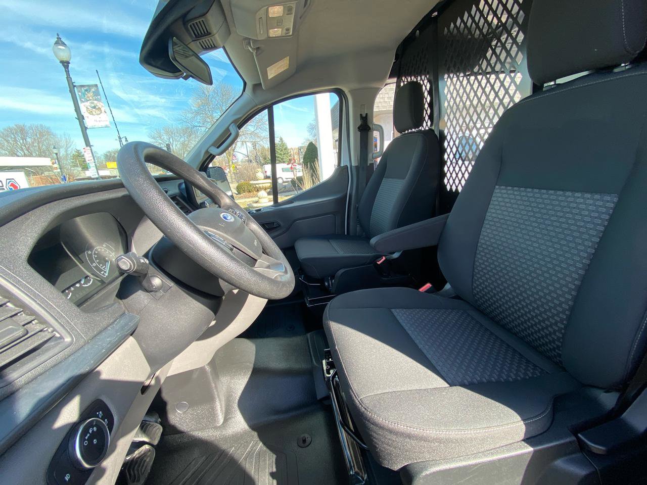 Used 2024 Ford Transit 250 Low Roof w/ Exterior Upgrade Package image 18