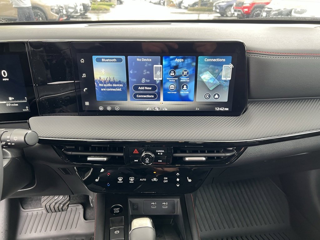 New 2026 Nissan Kicks SR w/ Cold Weather Package image 18