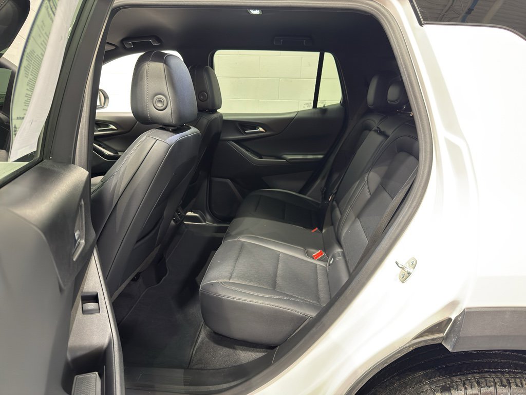 Used 2025 Chevrolet Equinox LT w/ Convenience Package II image 12