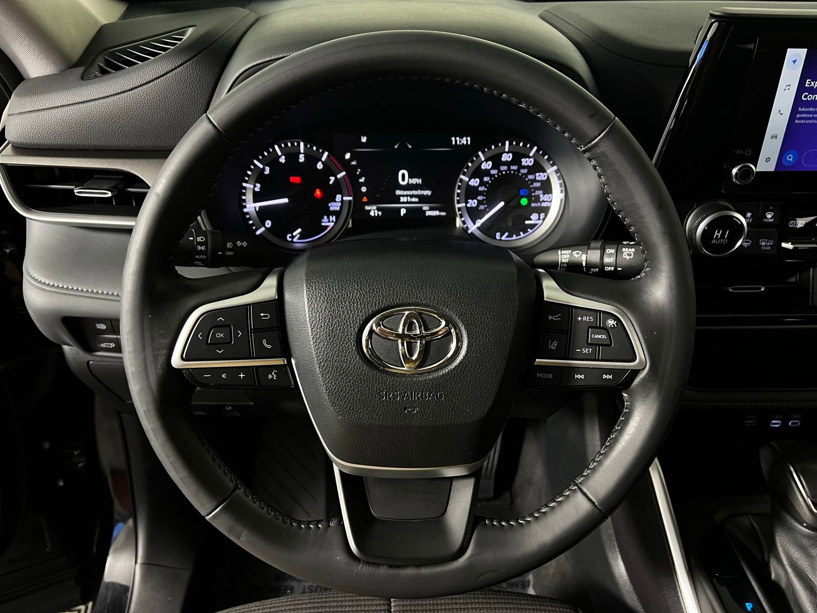 Certified 2023 Toyota Highlander LE image 15