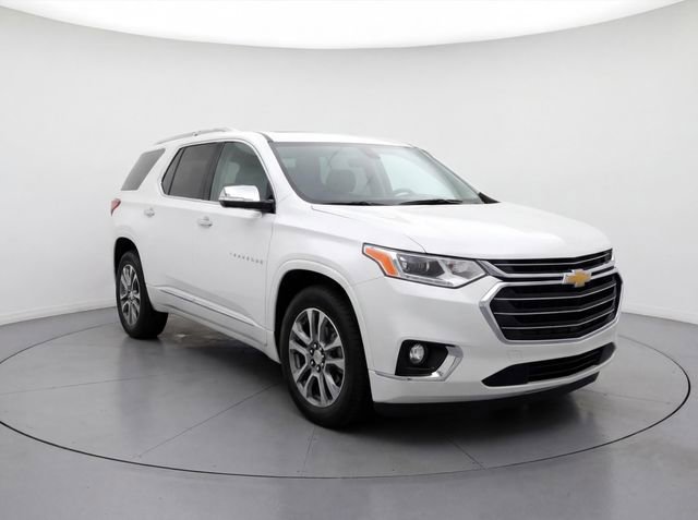 Used 2018 Chevrolet Traverse Premier w/ Driver Confidence II Package FWD image 2