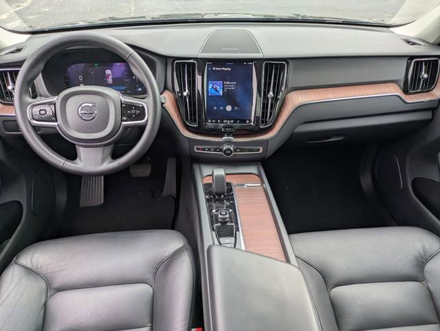 Used 2024 Volvo XC60 B5 Plus AWD/4WD image 18