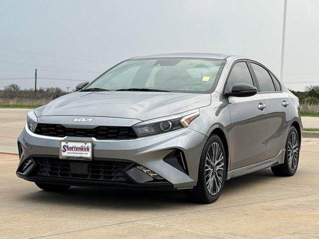 Used 2024 Kia Forte GT-Line w/ GT-Line Premium Package image 3