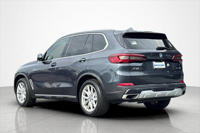 Used 2021 BMW X5 sDrive40i w/ Parking Assistance Package image 3