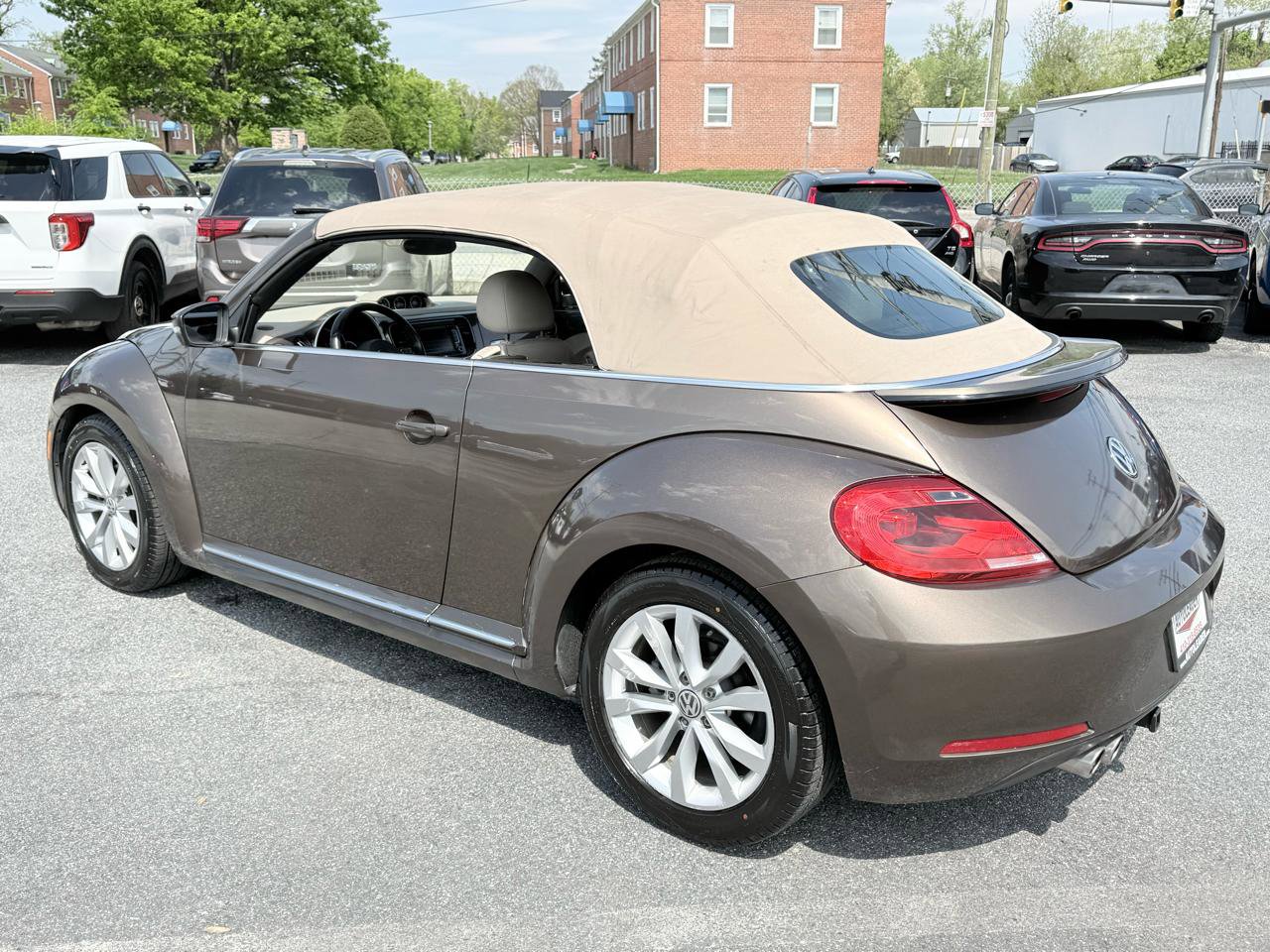 Used 2013 Volkswagen Beetle TDI FWD image 24