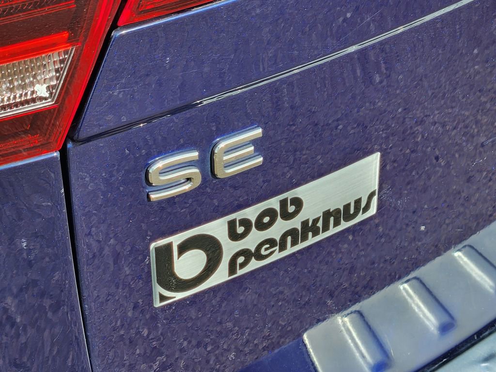 Used 2022 Volkswagen Tiguan SE image 30