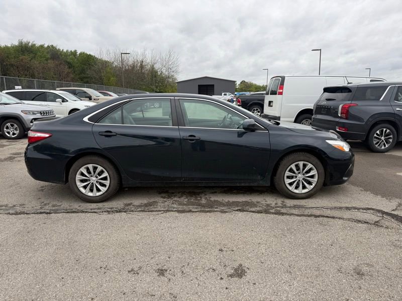 Used 2015 Toyota Camry LE FWD image 5