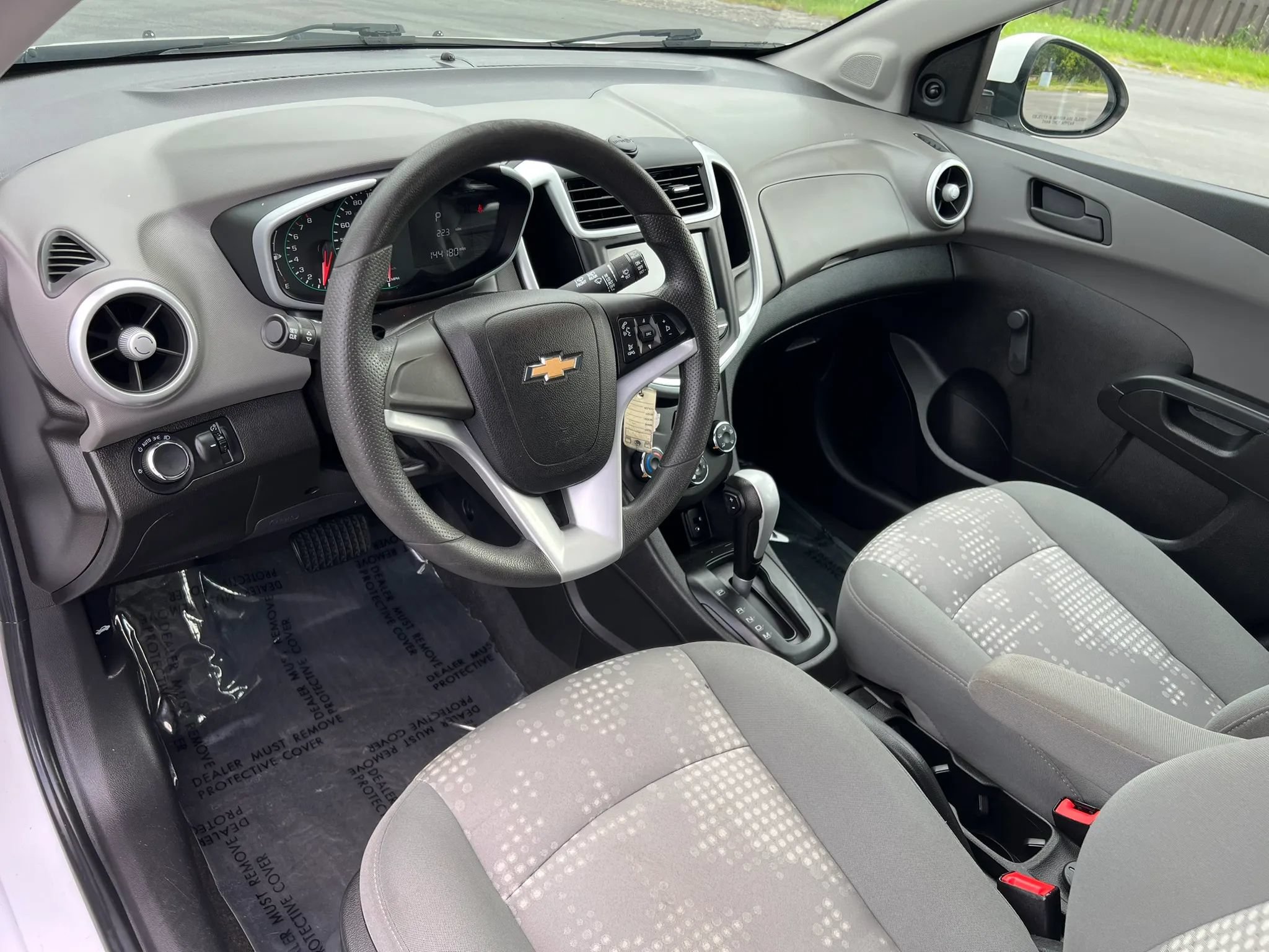 Used 2017 Chevrolet Sonic LT FWD image 15
