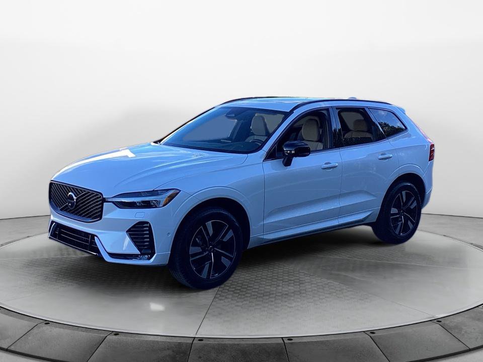 New 2027 Volvo XC60 B5 Plus AWD/4WD image 3