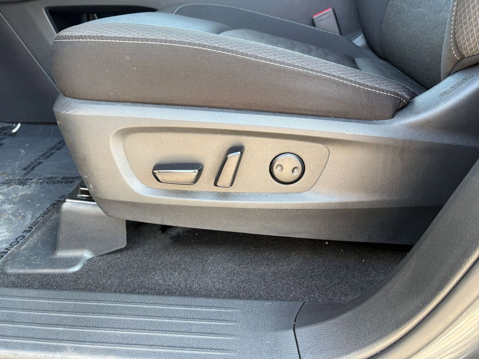 Used 2025 Nissan Pathfinder SV image 22