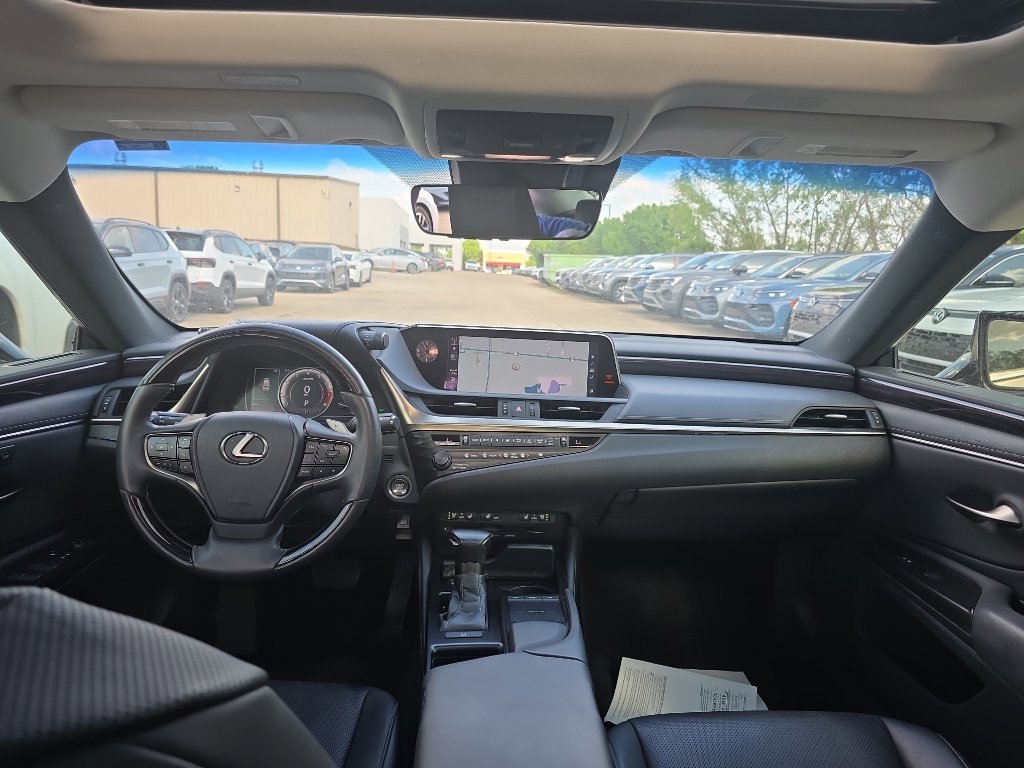 Used 2019 Lexus ES 350 w/ Premium Package FWD image 17