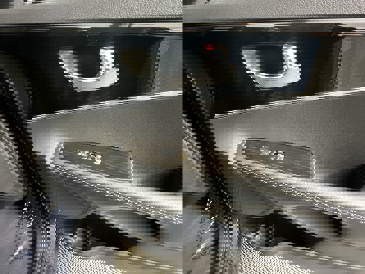 Used 2019 Kia Sorento EX w/ EX Touring Package image 33