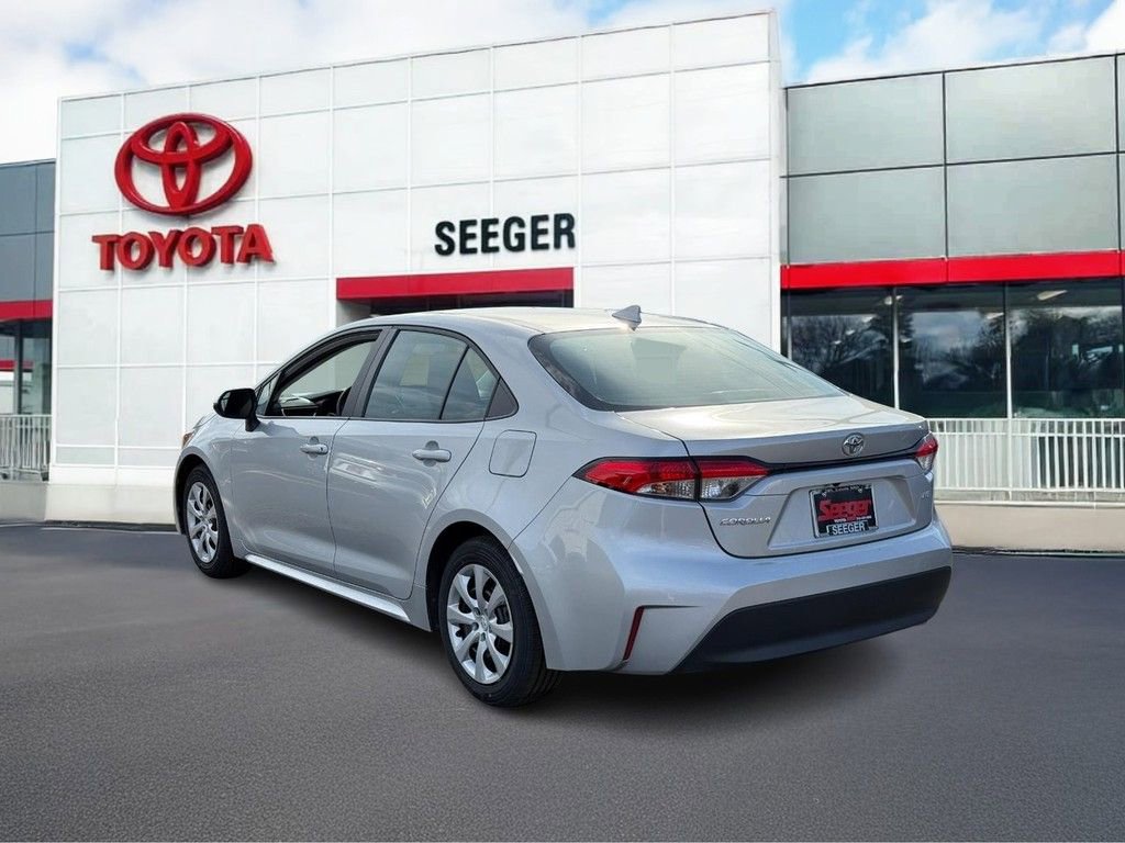 Used 2024 Toyota Corolla LE FWD image 9