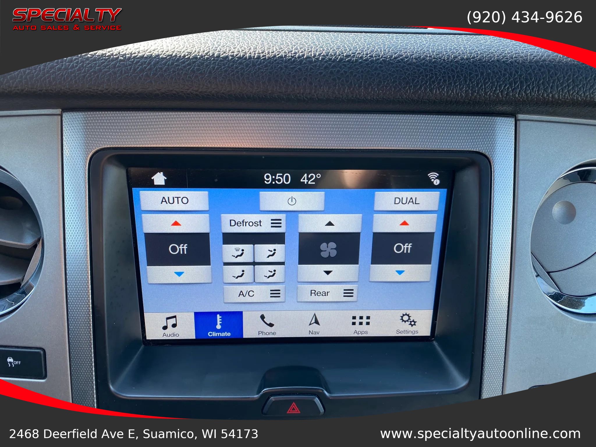 Used 2016 Ford Expedition XLT w/ Equipment Group 202A AWD/4WD image 30