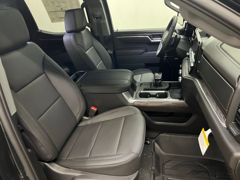 New 2026 GMC Sierra 1500 SLT w/ SLT Convenience Package image 39