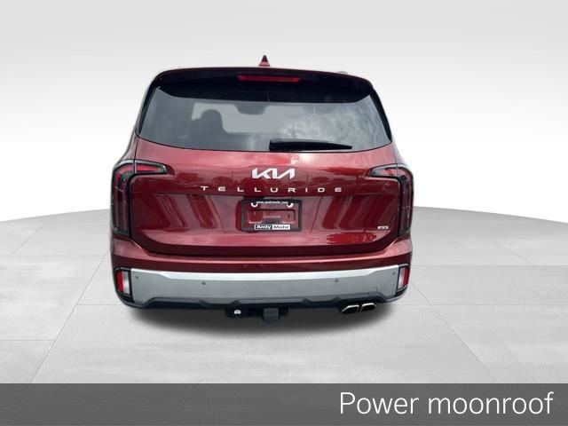 Used 2024 Kia Telluride EX w/ EX Captain's Chair Package AWD/4WD image 6