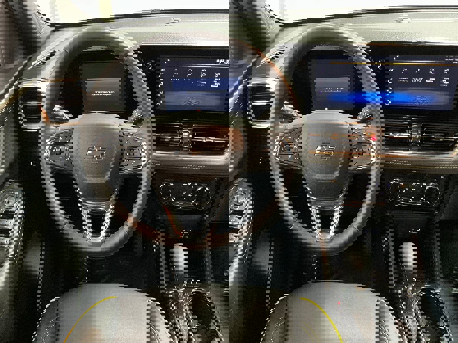 Used 2025 Chevrolet TrailBlazer ACTIV w/ Driver Confidence Package image 6