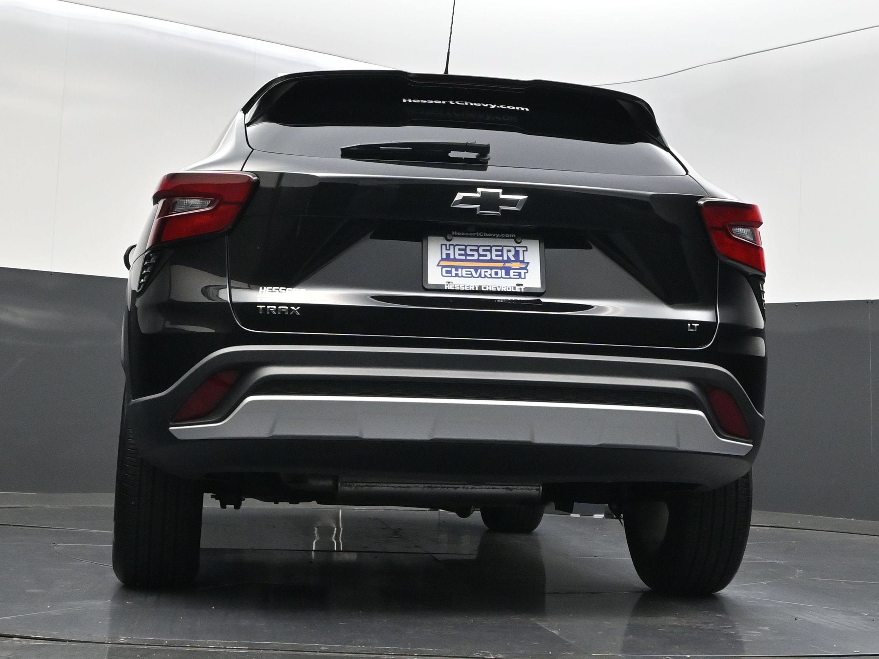Used 2025 Chevrolet Trax LT w/ LT Convenience Package FWD image 39
