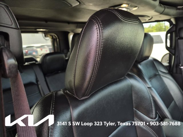 Used 2020 Jeep Wrangler Unlimited Sahara AWD/4WD image 13