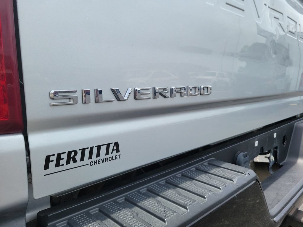 Used 2022 Chevrolet Silverado 2500 Custom w/ Custom Value Package AWD/4WD image 25