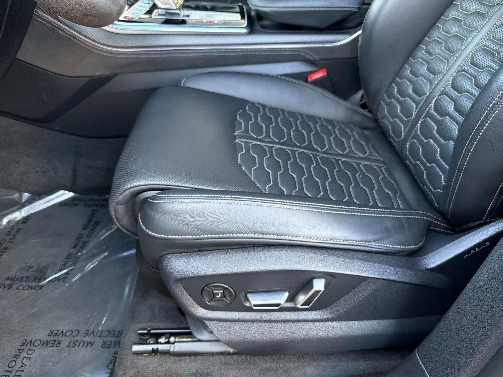 Used 2024 Audi RS Q8 AWD/4WD image 38