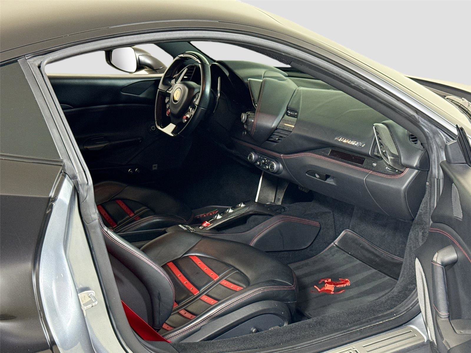 Used 2017 Ferrari 488 GTB RWD image 26