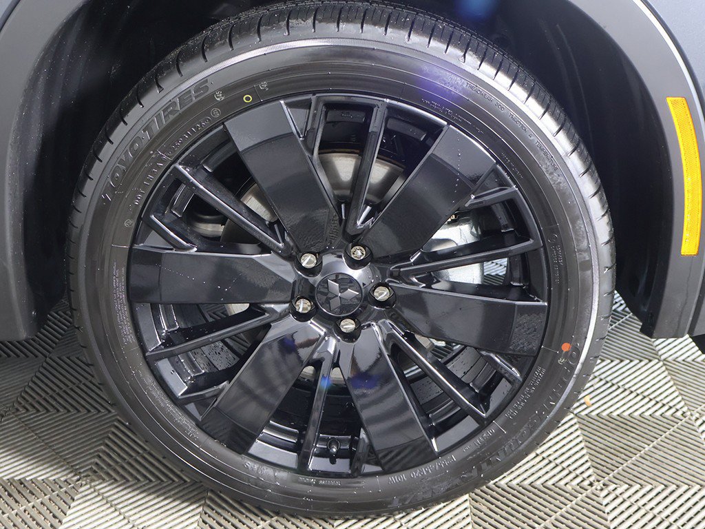 New 2026 Mitsubishi Outlander LE FWD image 23