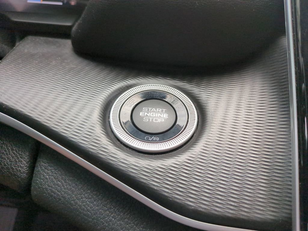 Used 2023 Jeep Grand Cherokee Altitude AWD/4WD image 33