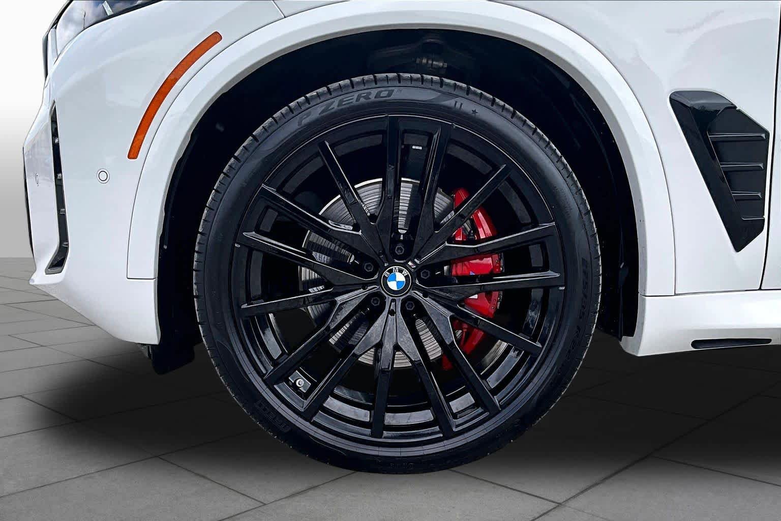 Used 2026 BMW X5 xDrive40i w/ M Sport Package AWD/4WD image 10