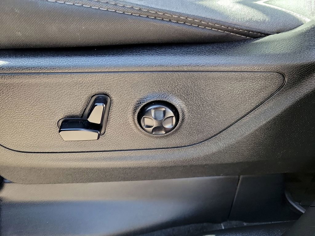 Used 2020 RAM 1500 Lone Star RWD image 17