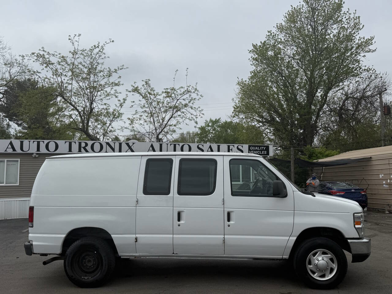 Used 2012 Ford E-250 and Econoline 250 w/ PWR Group RWD image 6