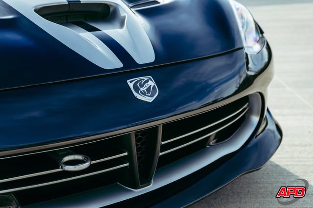 Used 2014 SRT Viper SRT-10 w/ Exterior Carbon Fiber Package RWD image 27