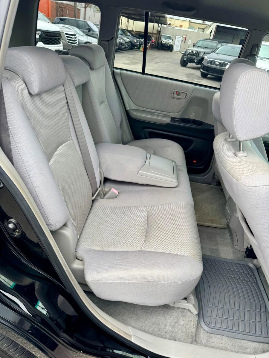 Used 2005 Toyota Highlander 2WD V6 image 8