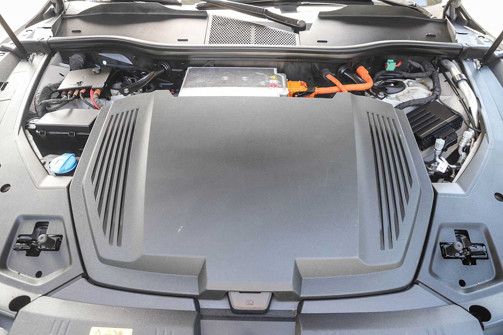 Used 2021 Audi e-tron Premium w/ Convenience Plus Package AWD/4WD image 25