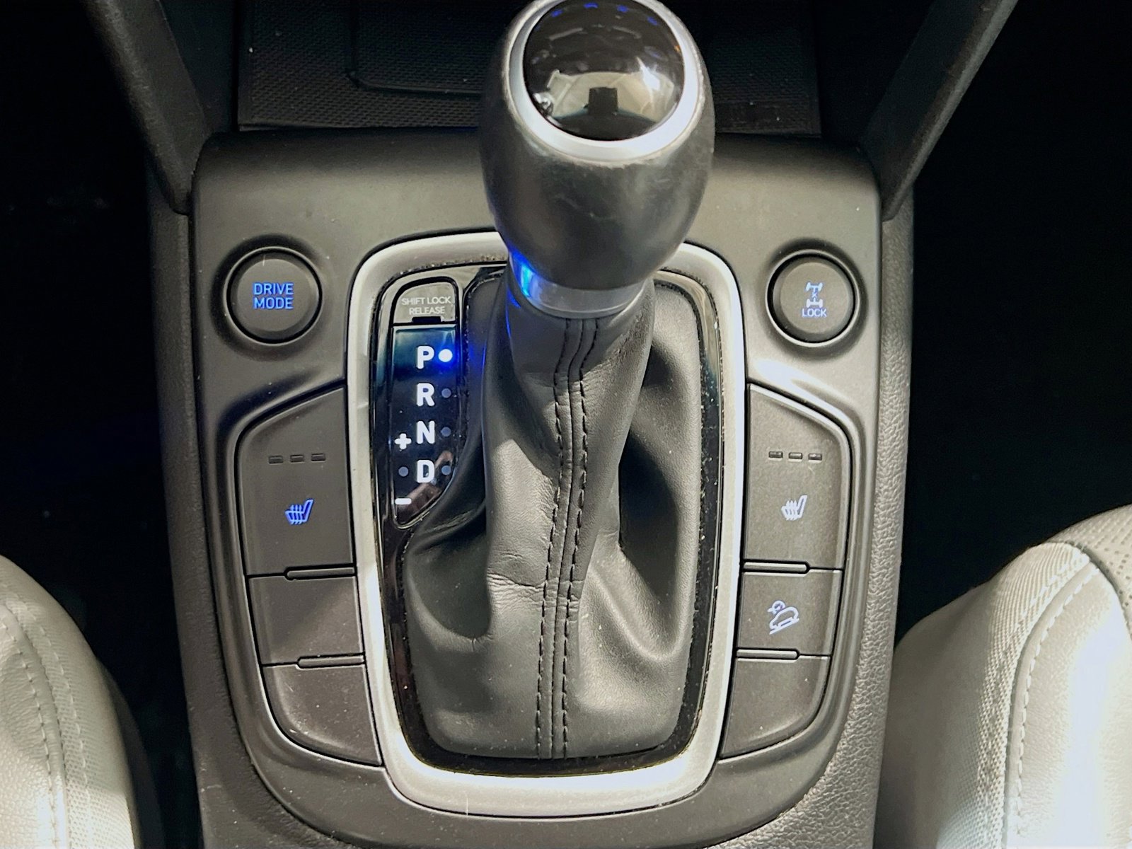 Used 2020 Hyundai Kona Limited AWD/4WD image 12