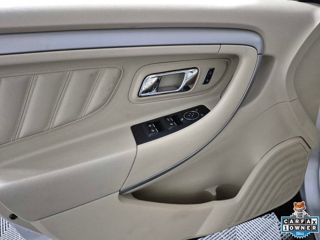 Used 2018 Ford Taurus SE FWD image 15