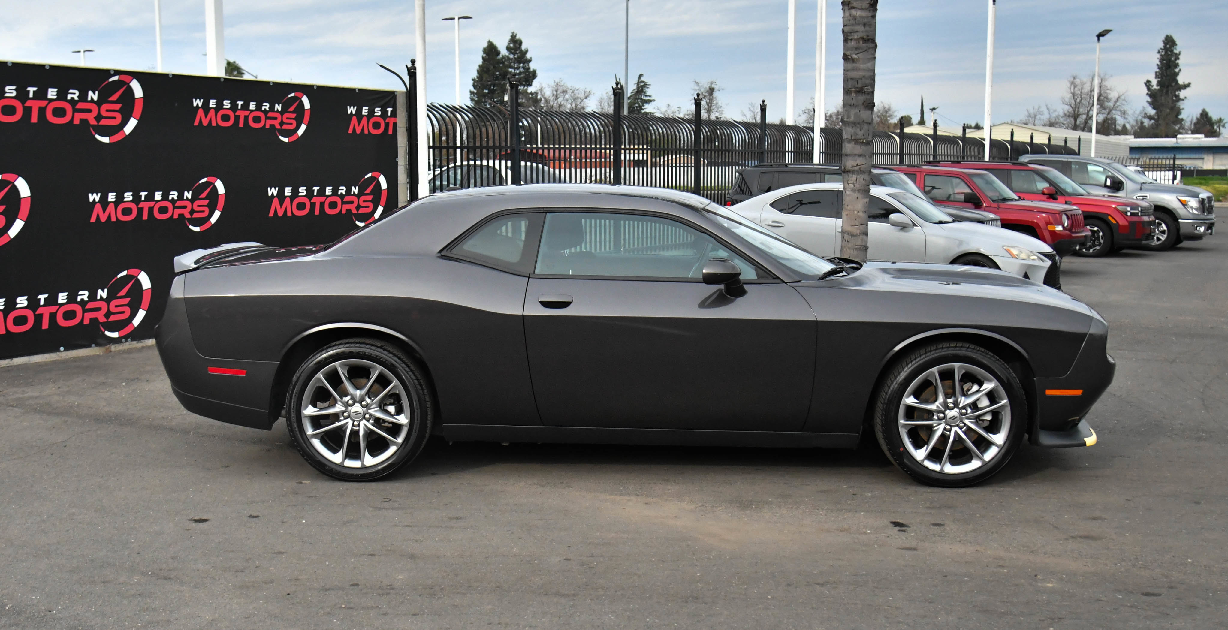 Used 2023 Dodge Challenger GT image 9