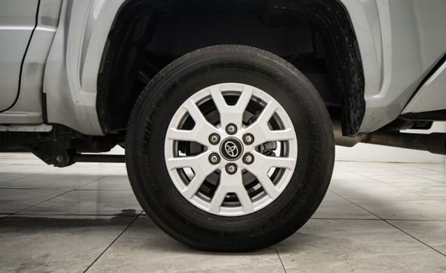 Used 2024 Toyota Tacoma SR5 image 33