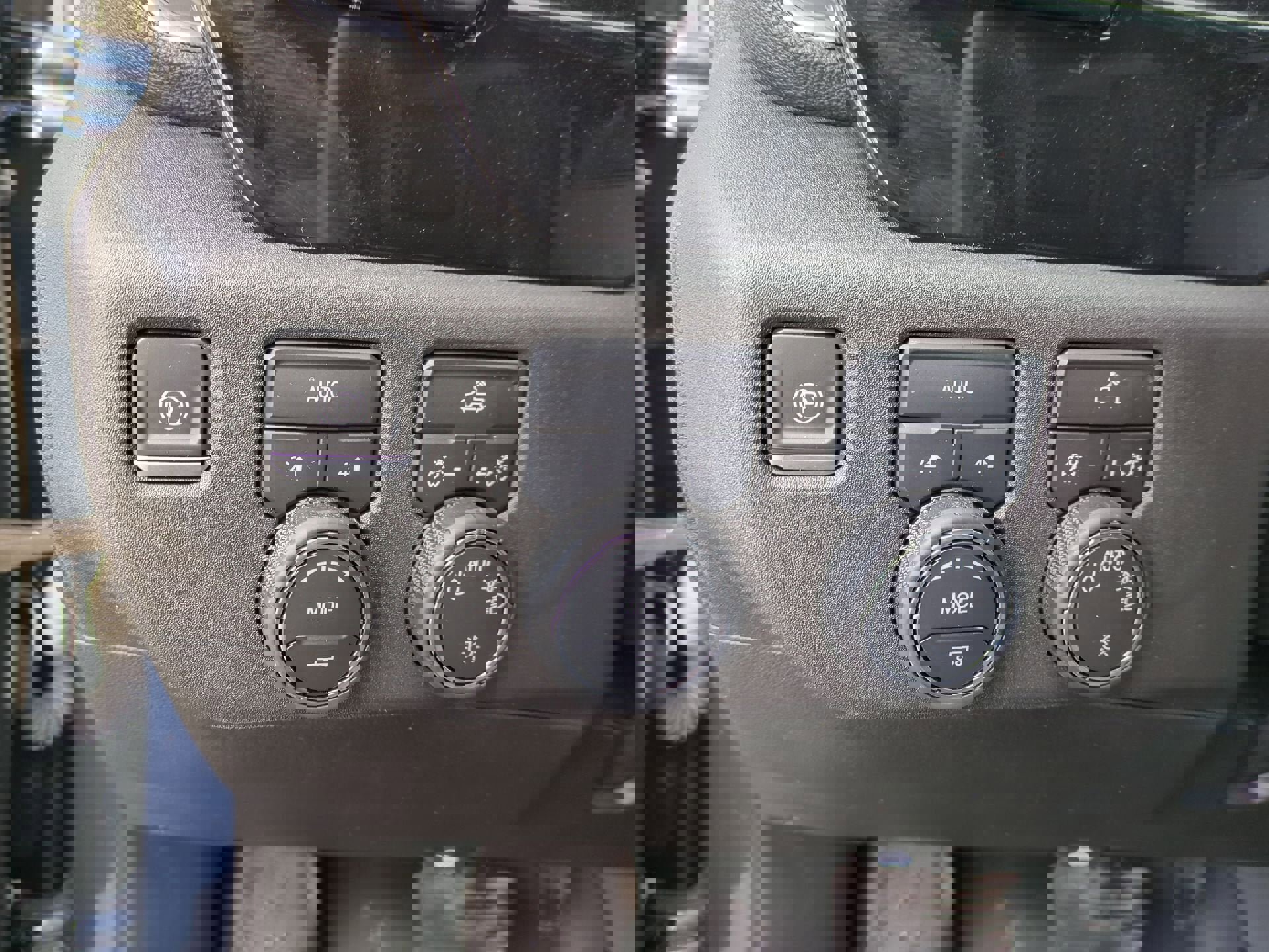 Certified 2023 Chevrolet Silverado 1500 LT image 17