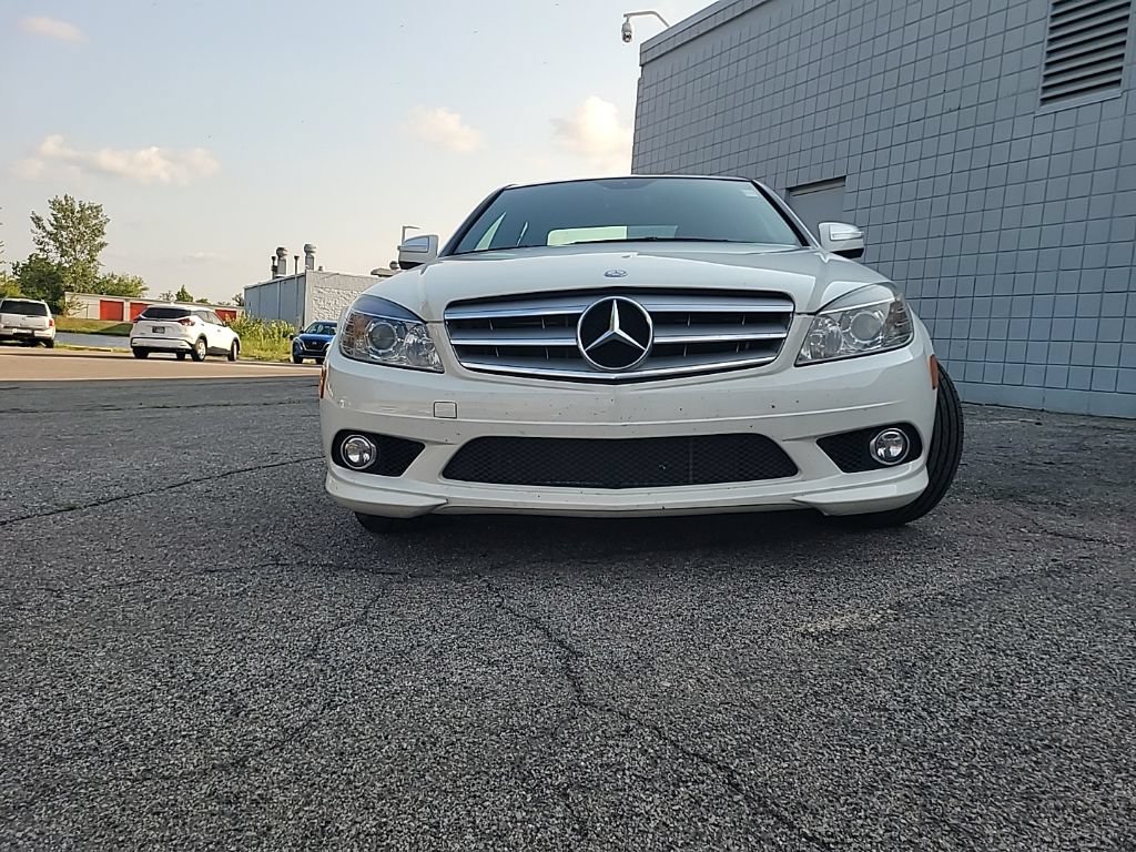 Used 2009 Mercedes-Benz C 300 Sedan image 3