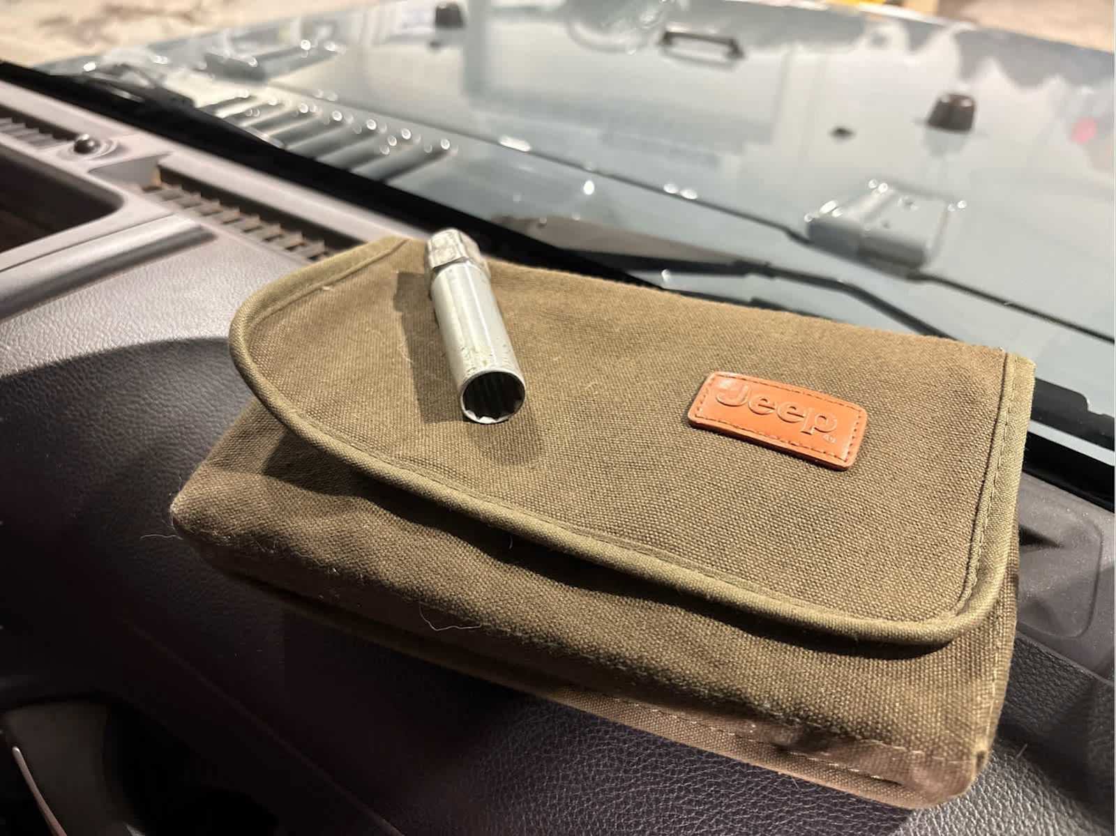 Used 2014 Jeep Wrangler Unlimited Rubicon w/ Connectivity Group image 18