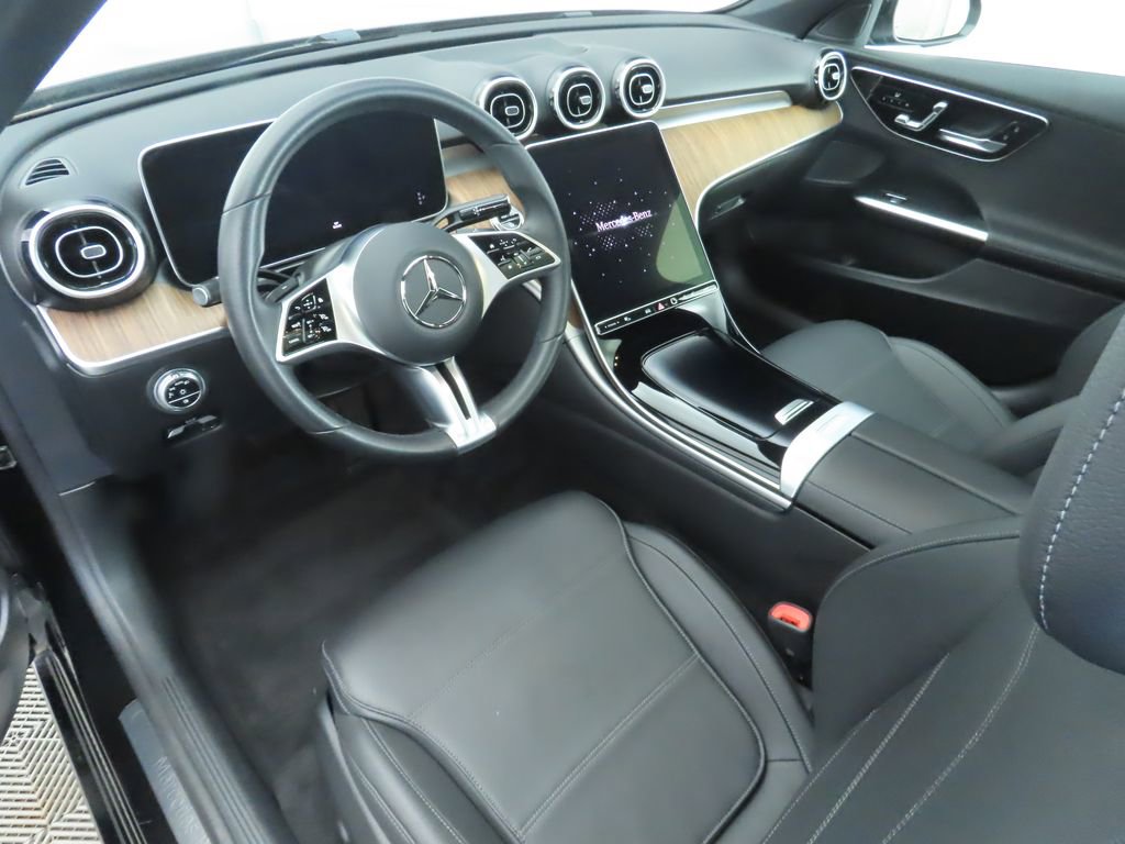 Used 2025 Mercedes-Benz C 300 4MATIC Sedan image 9