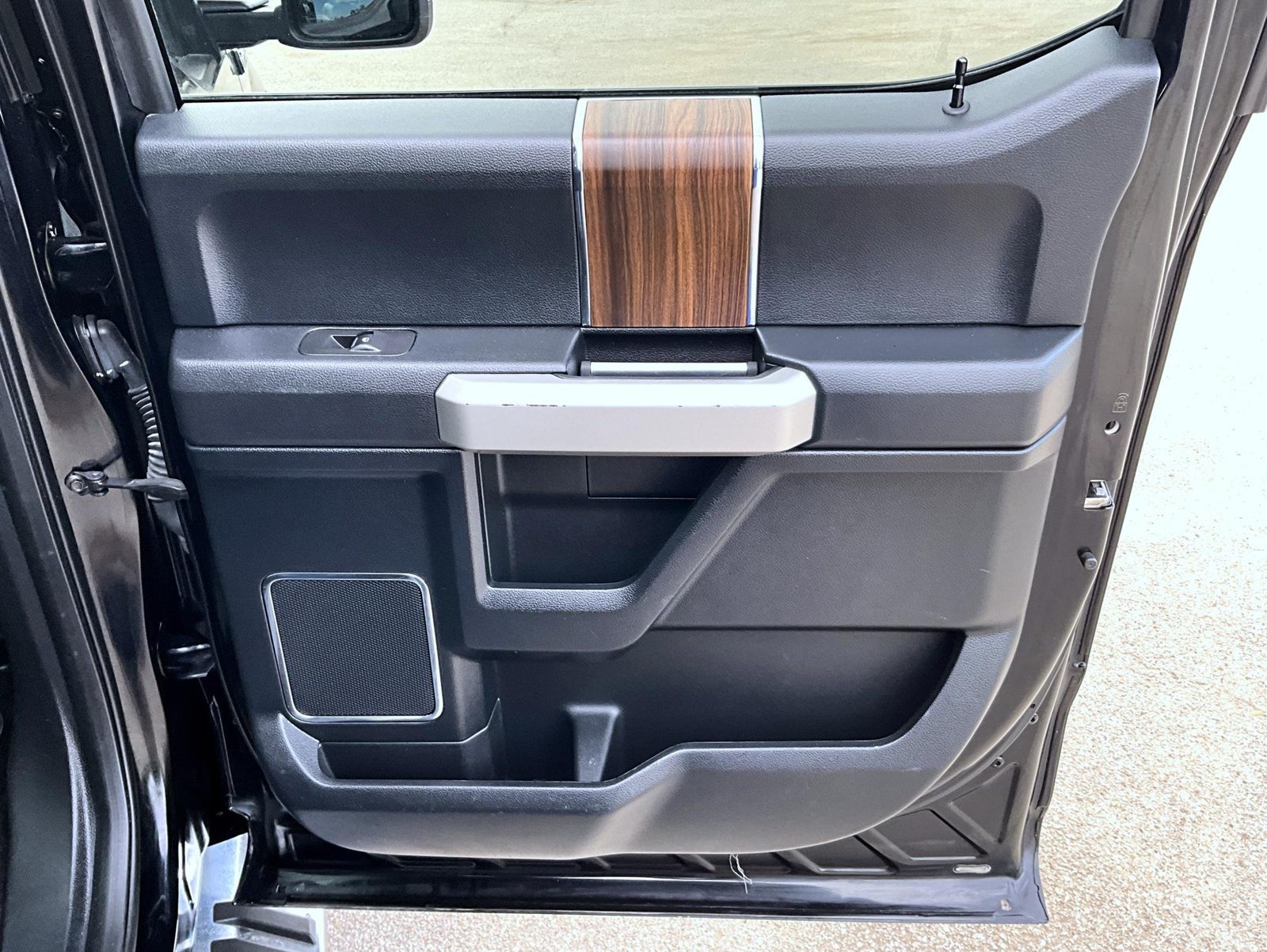 Used 2017 Ford F150 Lariat AWD/4WD image 20