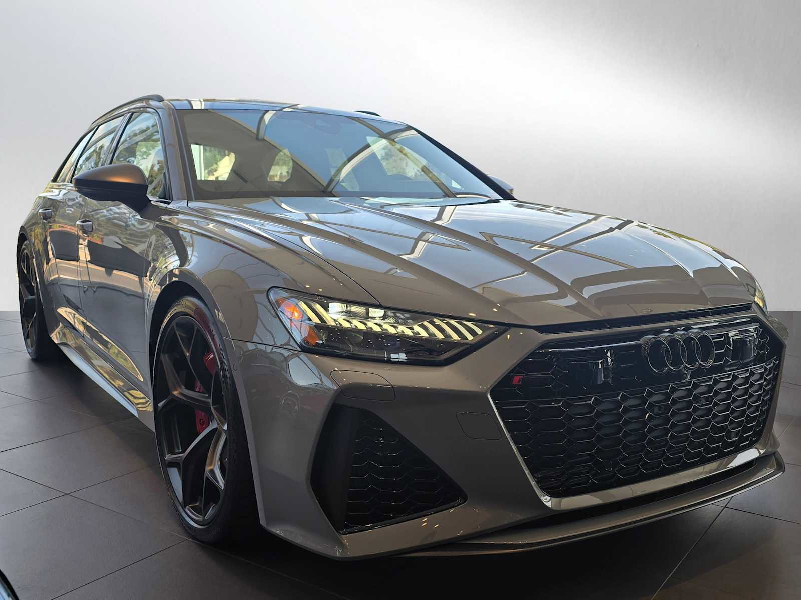 New 2025 Audi RS 6 performance