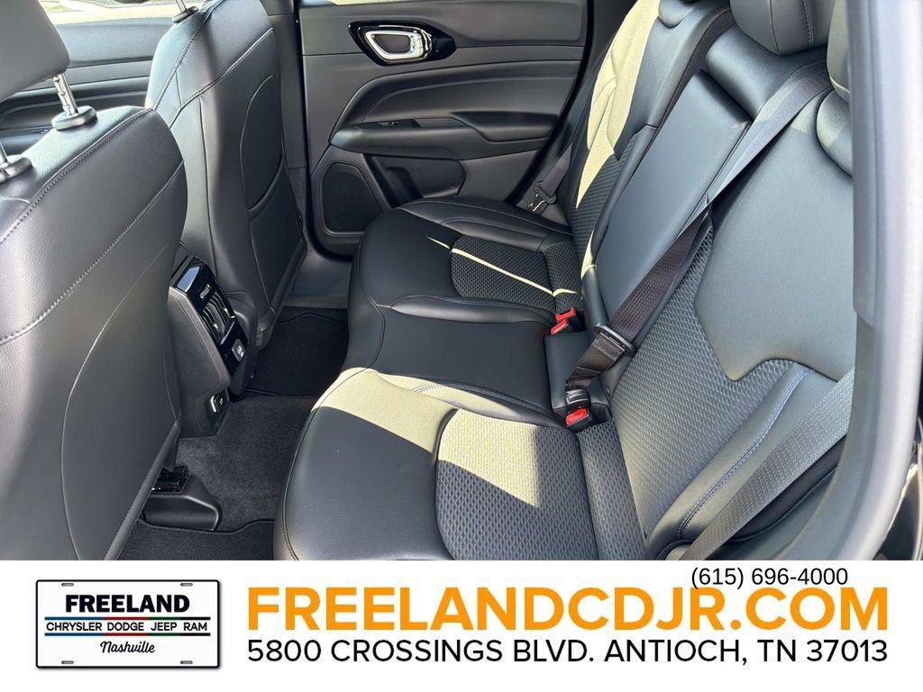 New 2026 Jeep Compass Latitude image 14