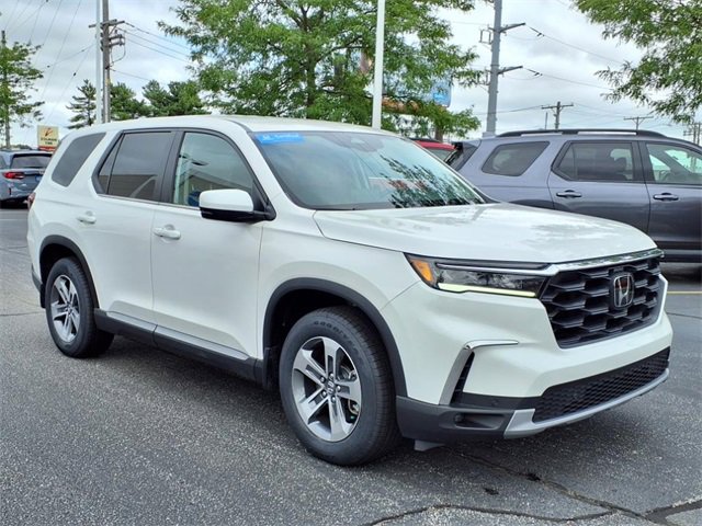 Certified 2025 Honda Pilot EX-L image 3