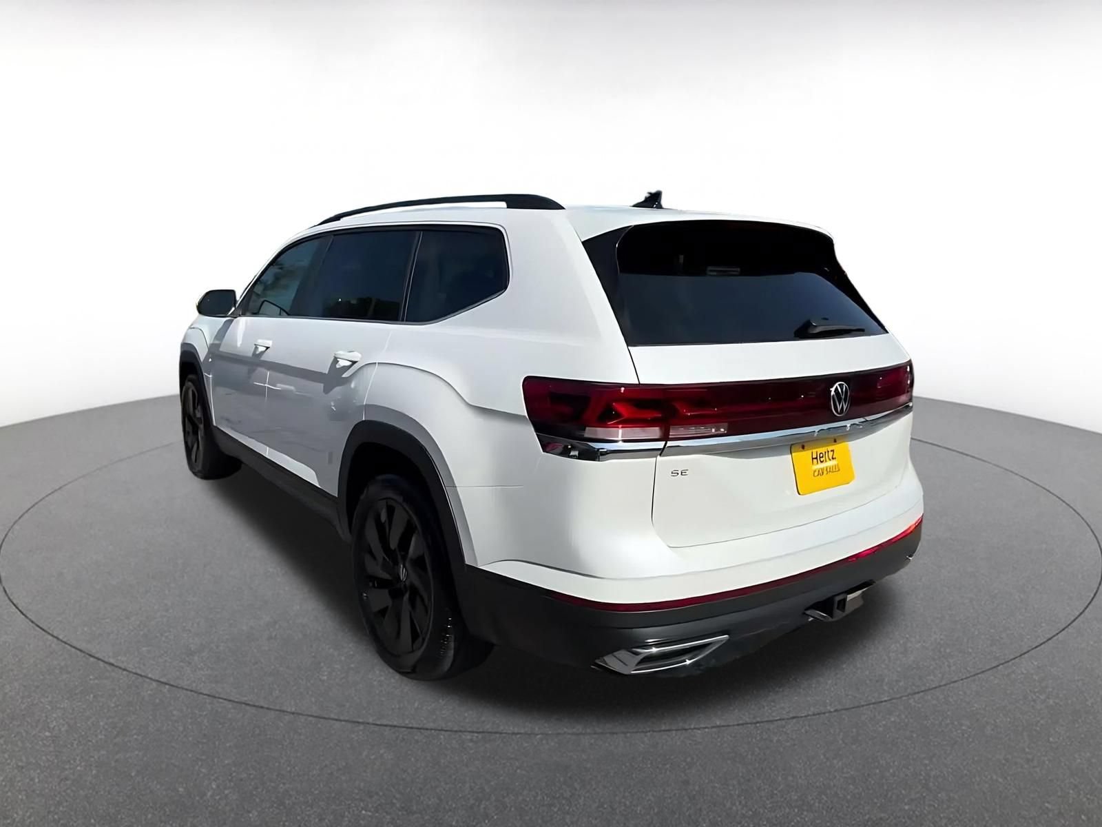 Used 2026 Volkswagen Atlas SE FWD image 9